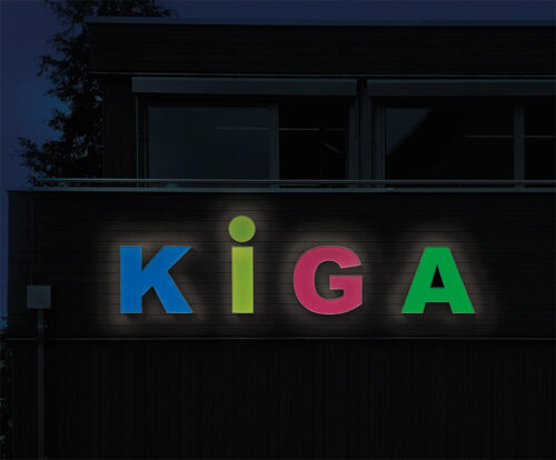 Leuchtschrift_KIGA_Nacht